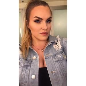 Meet your Posher, Jenny